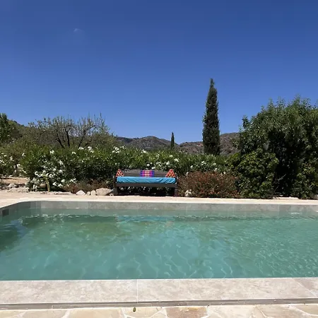 Cactus & Almonds Beautiful Hideaway Holiday home *